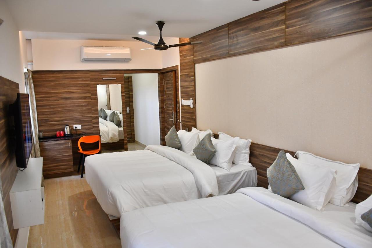 Adhikrishna Arcade Hotell Erode Exteriör bild